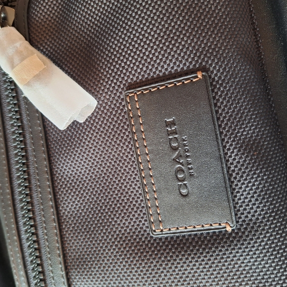 Coach Black Leather Men's Bag - Picture 3 of 12